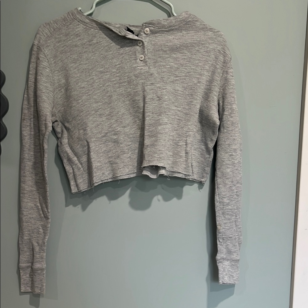 Gray Cropped Long Sleeve Henley Top